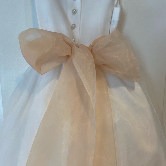 Alfred Angelo White Dress with Champagne Bow - Picture 4 of 5